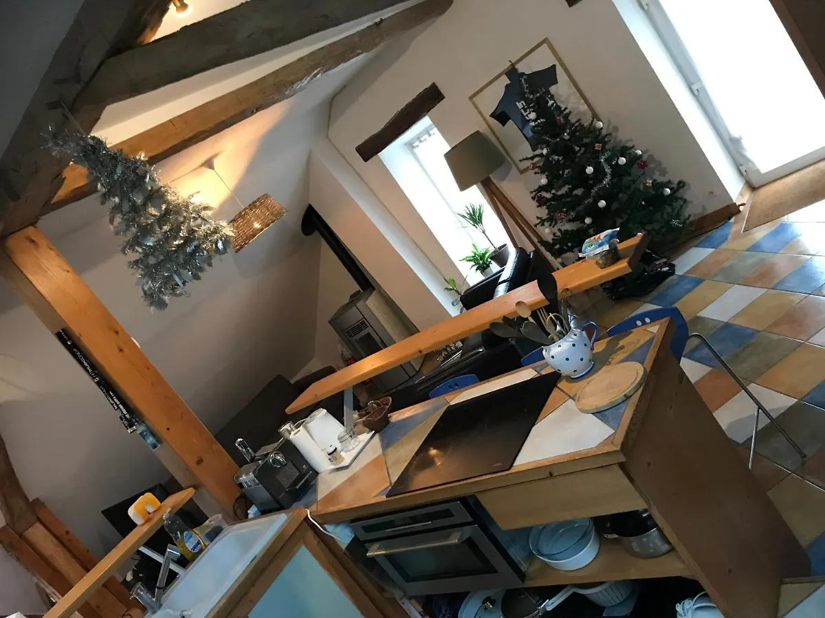 Appartement Le PIPAPO à Saint-Martin-de-Bavel 0*,  France